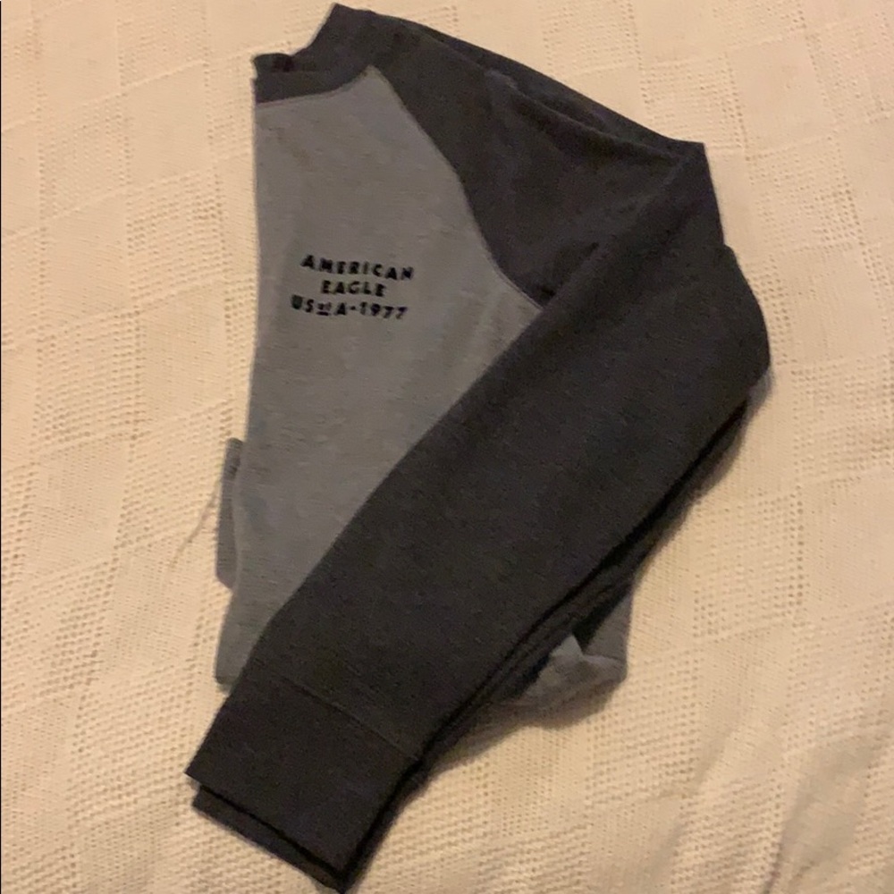 American Eagle Long Sleave